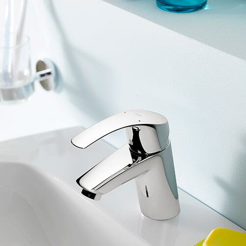 Смеситель для раковины с гигиеническим душем Grohe Eurosmart 23124002 хром