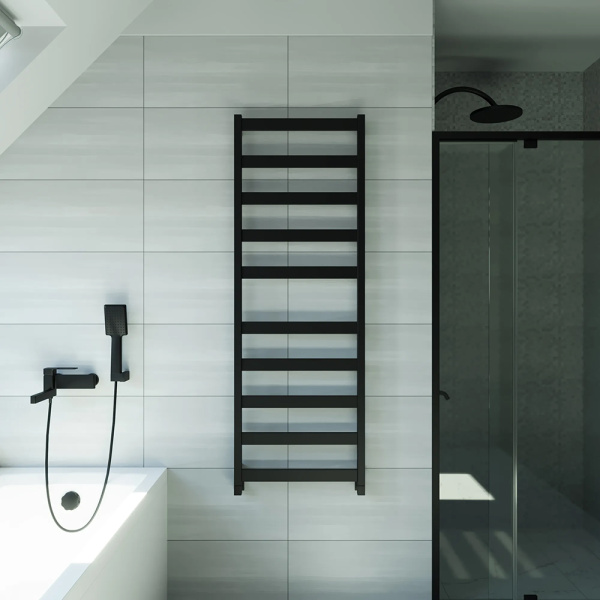 Полотенцесушитель водяной Grota Brezza 53x150 черный матовый