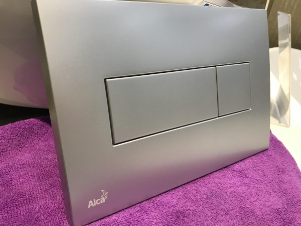 Кнопка смыва Alcaplast М372 хром матовый