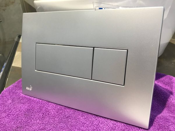 Кнопка смыва Alcaplast М372 хром матовый